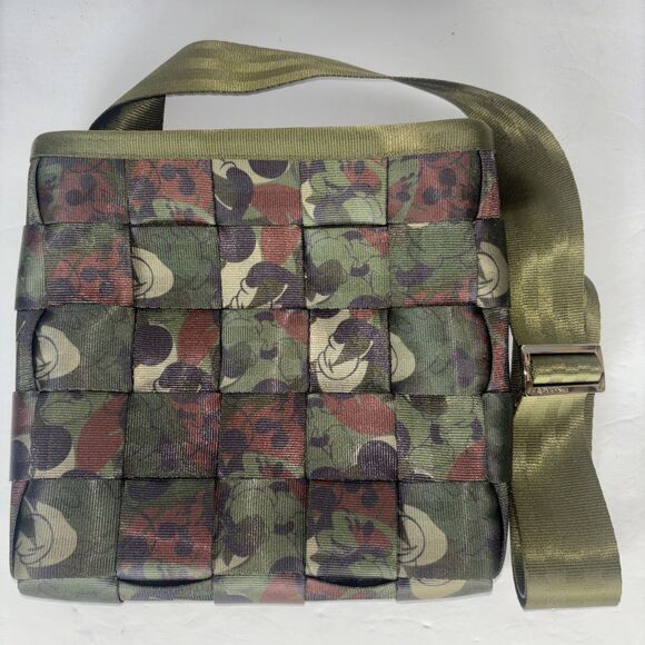 Harvey’s Seatbelt Bag Disney Couture Mickey Mouse Green Purse Handbag